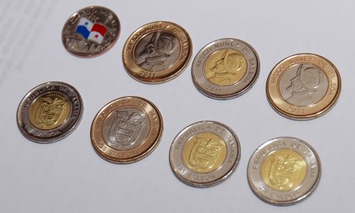 Panamá, nuevas monedas de 1 y 2 balboas Monedas-2011